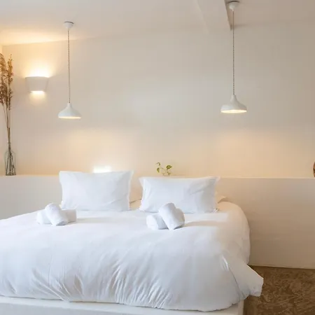 Flaka Boutique Confidentiel Et Convivial 호텔 4*