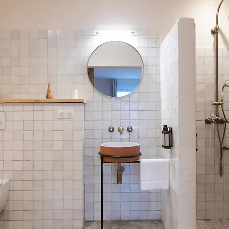 Flaka Boutique Confidentiel Et Convivial