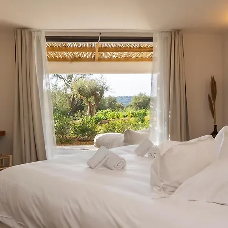 Hotel Flaka Boutique Confidentiel Et Convivial Cargese