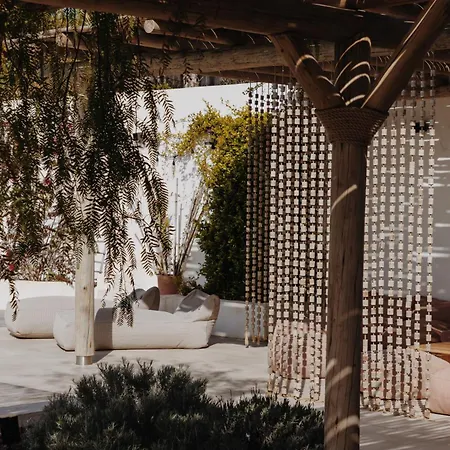 Flaka Boutique Confidentiel Et Convivial