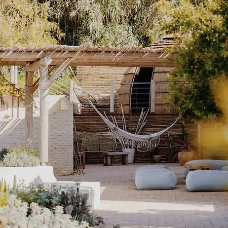 Hotel Flaka Boutique Confidentiel Et Convivial 4*