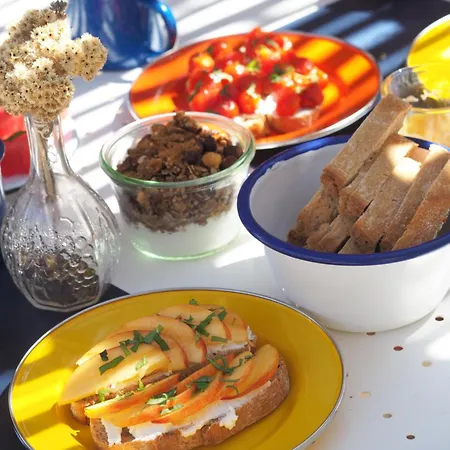 Flaka Boutique Confidentiel Et Convivial