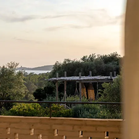 Flaka Boutique Confidentiel Et Convivial Hotel