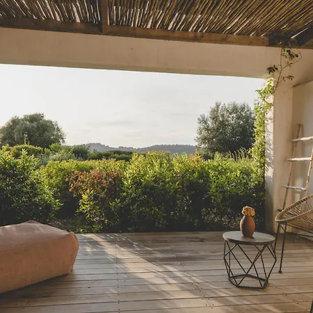 Flaka Boutique Confidentiel Et Convivial Hotel