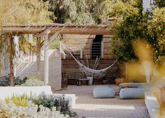 Ξενοδοχείο Flaka Boutique Wellness 4*